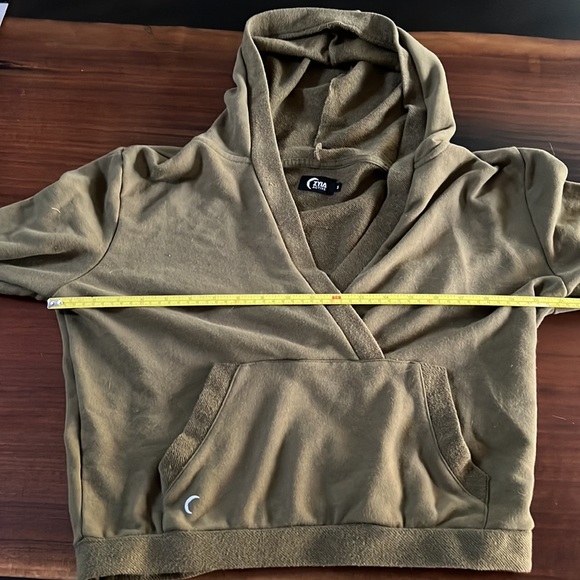Zyia Calmness Pocket Hoodie - Picture 7 of 8